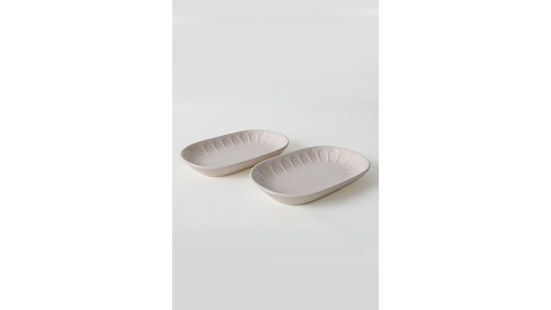 Krem Badem Kayık Tabak 25 Cm 2 Adet 030