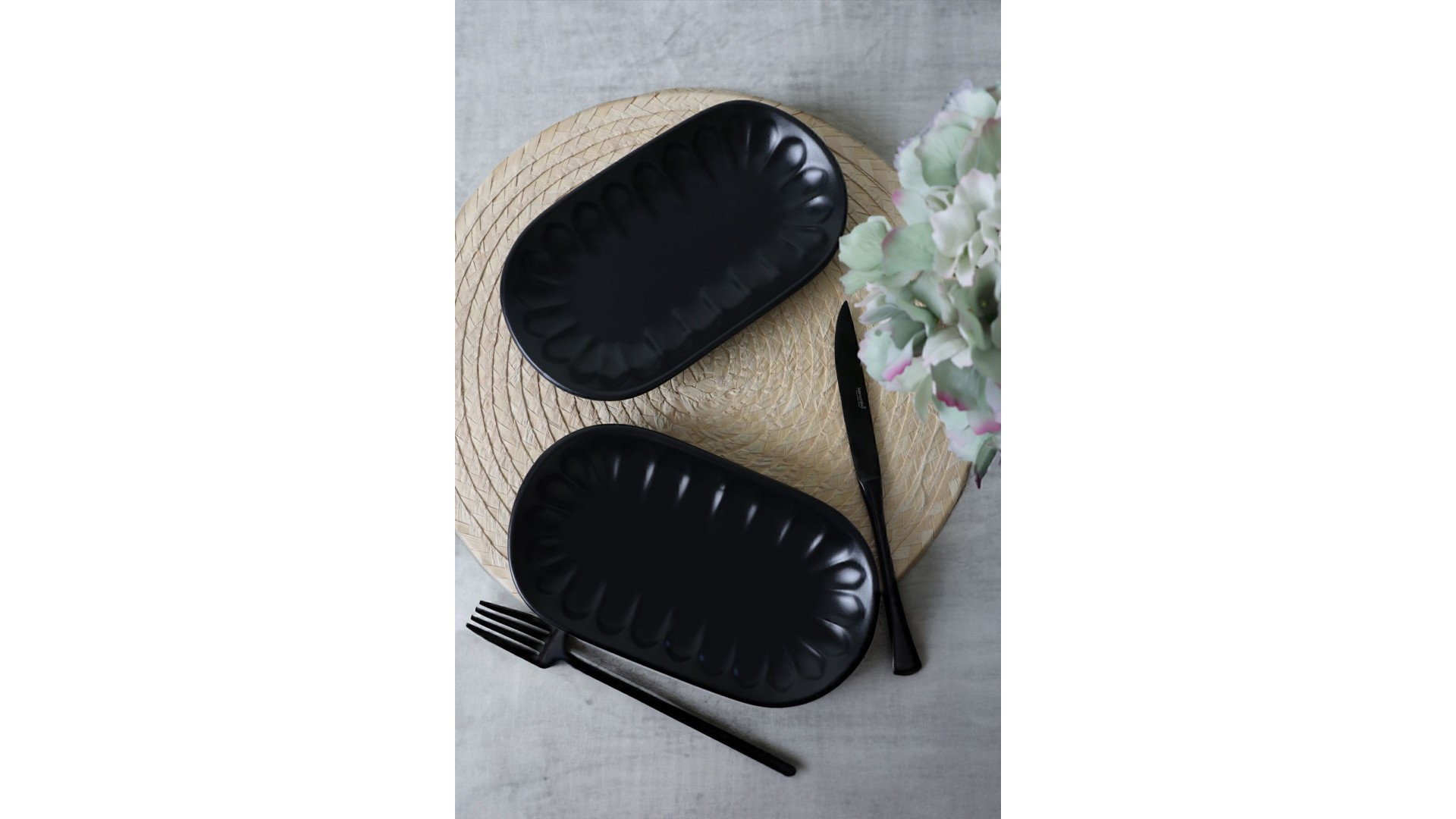 Mat Siyah Badem Kayık Tabak 22 Cm 2 Adet 956