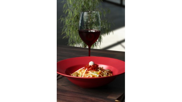 Delta Mat Kırmızı Bayrak Makarna Tabağı 26 Cm
