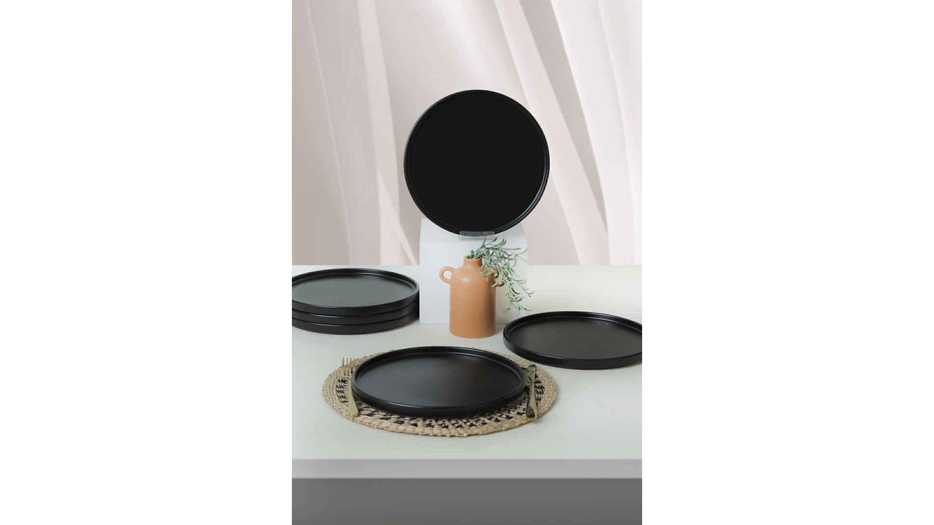 Mat Siyah Stackable Servis Tabağı 27 Cm 6 Adet 956